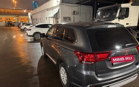 Mitsubishi Outlander III рестайлинг 3, 2019 год, 2 400 000 рублей, 7 фотография