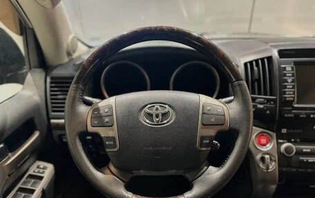 Toyota Land Cruiser 200, 2010 год, 3 100 000 рублей, 5 фотография