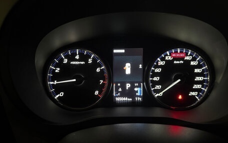 Mitsubishi Outlander III рестайлинг 3, 2019 год, 2 400 000 рублей, 14 фотография