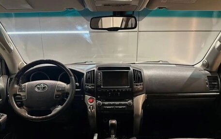 Toyota Land Cruiser 200, 2010 год, 3 100 000 рублей, 7 фотография