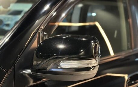 Toyota Land Cruiser 200, 2010 год, 3 100 000 рублей, 12 фотография