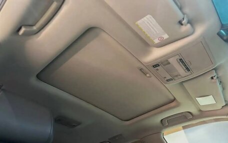 Toyota Land Cruiser 200, 2010 год, 3 100 000 рублей, 13 фотография