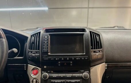 Toyota Land Cruiser 200, 2010 год, 3 100 000 рублей, 18 фотография