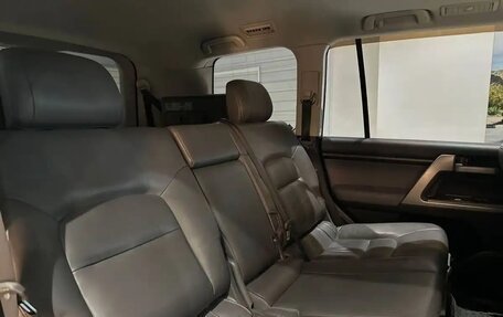 Toyota Land Cruiser 200, 2010 год, 3 100 000 рублей, 22 фотография