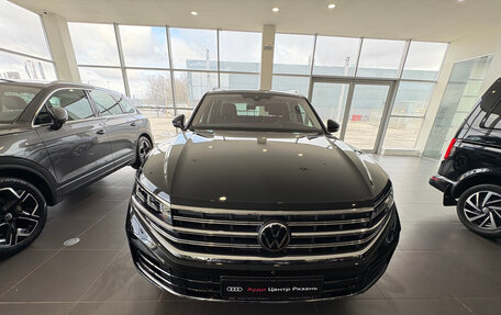 Volkswagen Touareg III, 2025 год, 14 200 000 рублей, 2 фотография