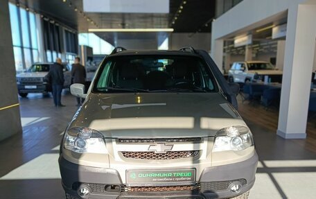 Chevrolet Niva I рестайлинг, 2017 год, 599 000 рублей, 2 фотография