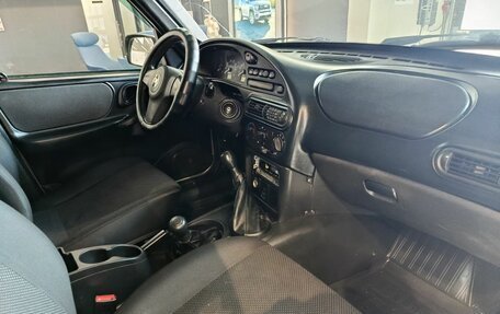 Chevrolet Niva I рестайлинг, 2017 год, 599 000 рублей, 8 фотография