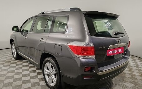 Toyota Highlander III, 2012 год, 2 149 000 рублей, 7 фотография