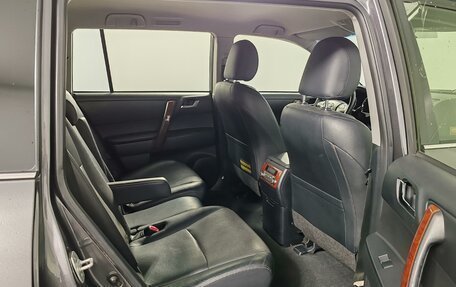 Toyota Highlander III, 2012 год, 2 149 000 рублей, 19 фотография
