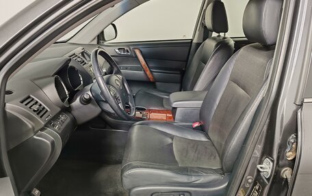 Toyota Highlander III, 2012 год, 2 149 000 рублей, 15 фотография