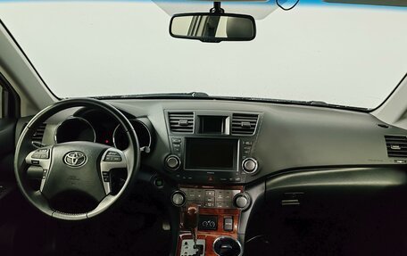 Toyota Highlander III, 2012 год, 2 149 000 рублей, 14 фотография