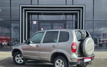 Chevrolet Niva I рестайлинг, 2018 год, 687 000 рублей, 6 фотография