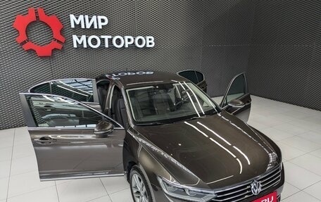 Volkswagen Passat B8 рестайлинг, 2017 год, 1 999 000 рублей, 6 фотография