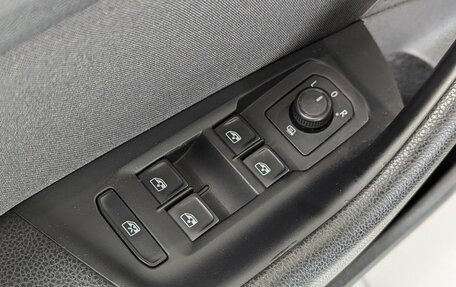 Volkswagen Passat B8 рестайлинг, 2017 год, 1 999 000 рублей, 16 фотография