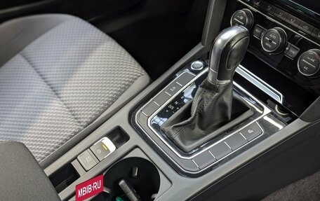 Volkswagen Passat B8 рестайлинг, 2017 год, 1 999 000 рублей, 33 фотография