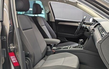 Volkswagen Passat B8 рестайлинг, 2017 год, 1 999 000 рублей, 31 фотография