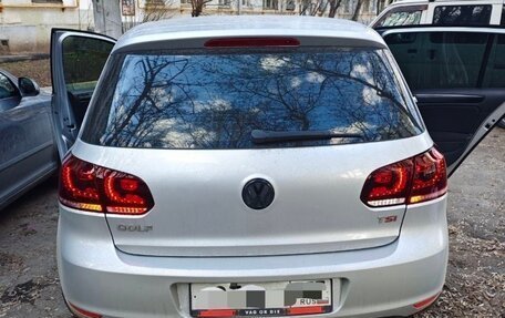 Volkswagen Golf VI, 2008 год, 800 000 рублей, 2 фотография