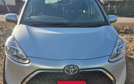Toyota Sienta II, 2019 год, 1 370 000 рублей, 1 фотография