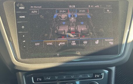 Volkswagen Tiguan II, 2018 год, 2 950 000 рублей, 13 фотография