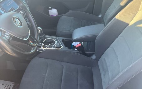 Volkswagen Tiguan II, 2018 год, 2 950 000 рублей, 15 фотография