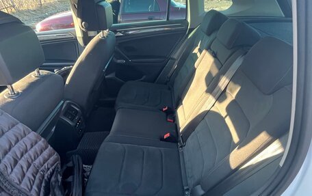 Volkswagen Tiguan II, 2018 год, 2 950 000 рублей, 18 фотография