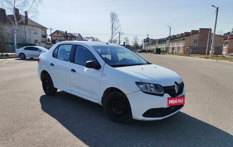 Renault Logan II, 2017 год, 650 000 рублей, 2 фотография