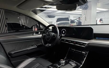 KIA K5, 2023 год, 2 100 000 рублей, 6 фотография