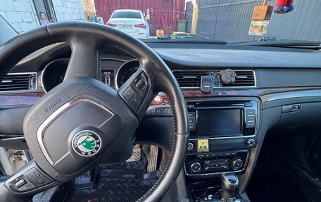 Skoda Superb III рестайлинг, 2013 год, 790 000 рублей, 9 фотография