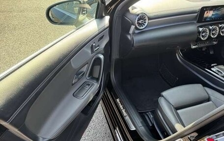 Mercedes-Benz A-Класс, 2022 год, 1 600 000 рублей, 13 фотография