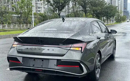 Hyundai Elantra, 2023 год, 1 850 000 рублей, 6 фотография