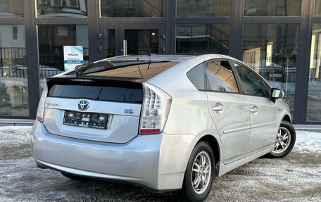 Toyota Prius, 2010 год, 930 000 рублей, 3 фотография