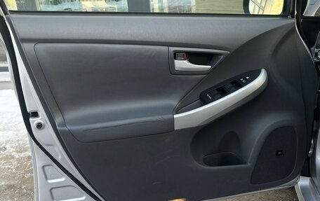 Toyota Prius, 2010 год, 930 000 рублей, 5 фотография