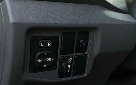 Toyota Prius, 2010 год, 930 000 рублей, 8 фотография