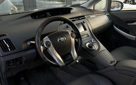 Toyota Prius, 2010 год, 930 000 рублей, 6 фотография