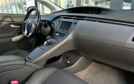 Toyota Prius, 2010 год, 930 000 рублей, 16 фотография