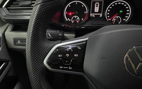 Volkswagen Caravelle T6 рестайлинг, 2020 год, 4 099 000 рублей, 13 фотография