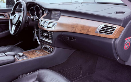 Mercedes-Benz CLS, 2014 год, 2 400 000 рублей, 26 фотография