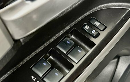 Toyota Land Cruiser 200, 2016 год, 4 987 000 рублей, 17 фотография