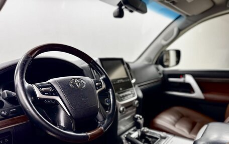 Toyota Land Cruiser 200, 2016 год, 4 987 000 рублей, 11 фотография