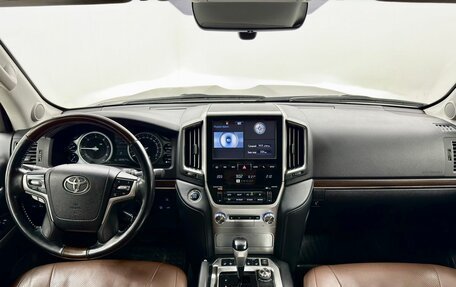 Toyota Land Cruiser 200, 2016 год, 4 987 000 рублей, 18 фотография