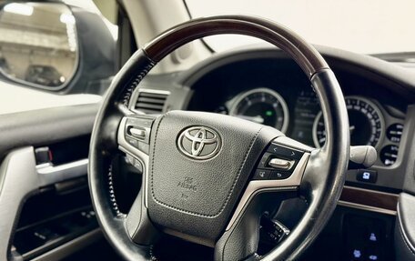 Toyota Land Cruiser 200, 2016 год, 4 987 000 рублей, 19 фотография