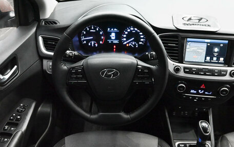 Hyundai Solaris II рестайлинг, 2017 год, 1 100 000 рублей, 12 фотография