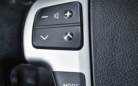 Toyota Land Cruiser 200, 2013 год, 4 799 000 рублей, 28 фотография