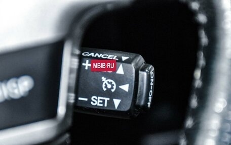 Toyota Land Cruiser 200, 2013 год, 4 799 000 рублей, 22 фотография