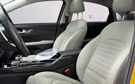 KIA K3, 2023 год, 1 650 000 рублей, 16 фотография