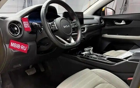 KIA K3, 2023 год, 1 650 000 рублей, 13 фотография