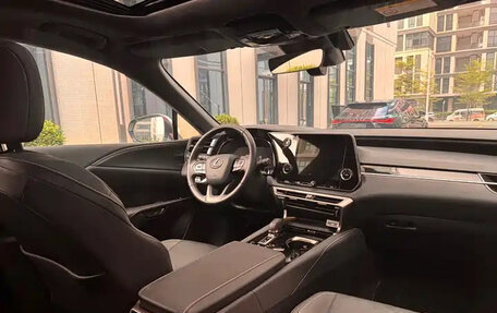 Lexus RX IV рестайлинг, 2025 год, 7 750 000 рублей, 9 фотография