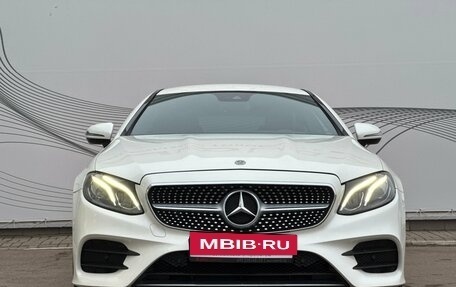 Mercedes-Benz E-Класс, 2019 год, 4 400 000 рублей, 3 фотография