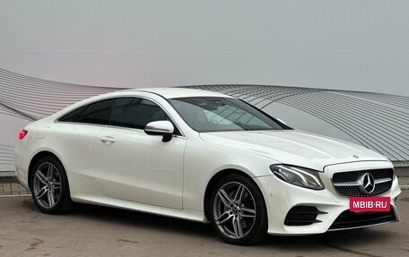 Mercedes-Benz E-Класс, 2019 год, 4 400 000 рублей, 5 фотография