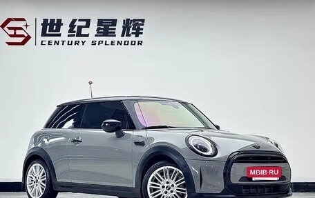 MINI Hatch, 2023 год, 2 750 000 рублей, 5 фотография